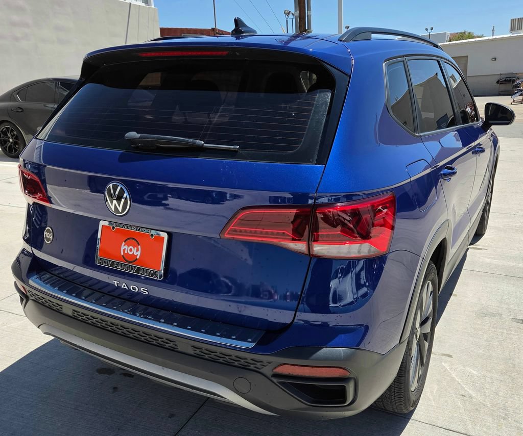 Used 2024 Volkswagen Taos S w/ MDO Package FWD image 8