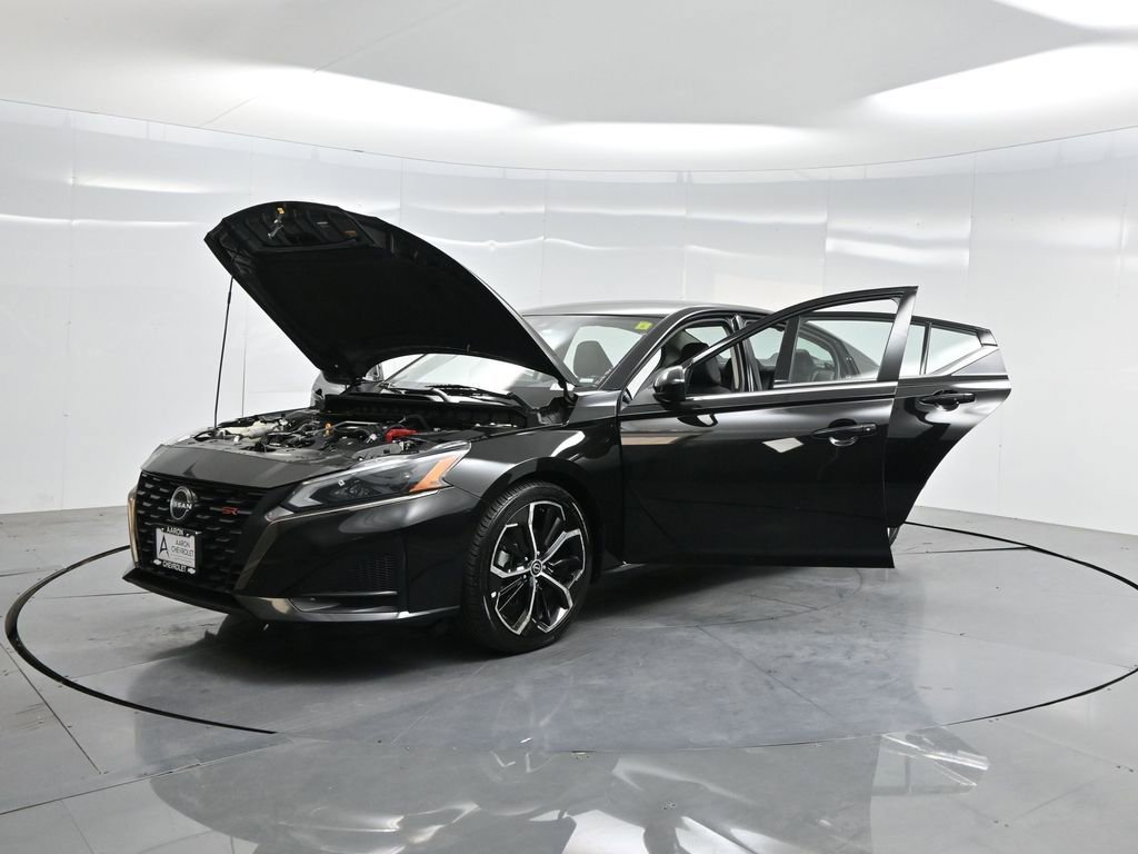 Used 2023 Nissan Altima 2.5 SR image 35