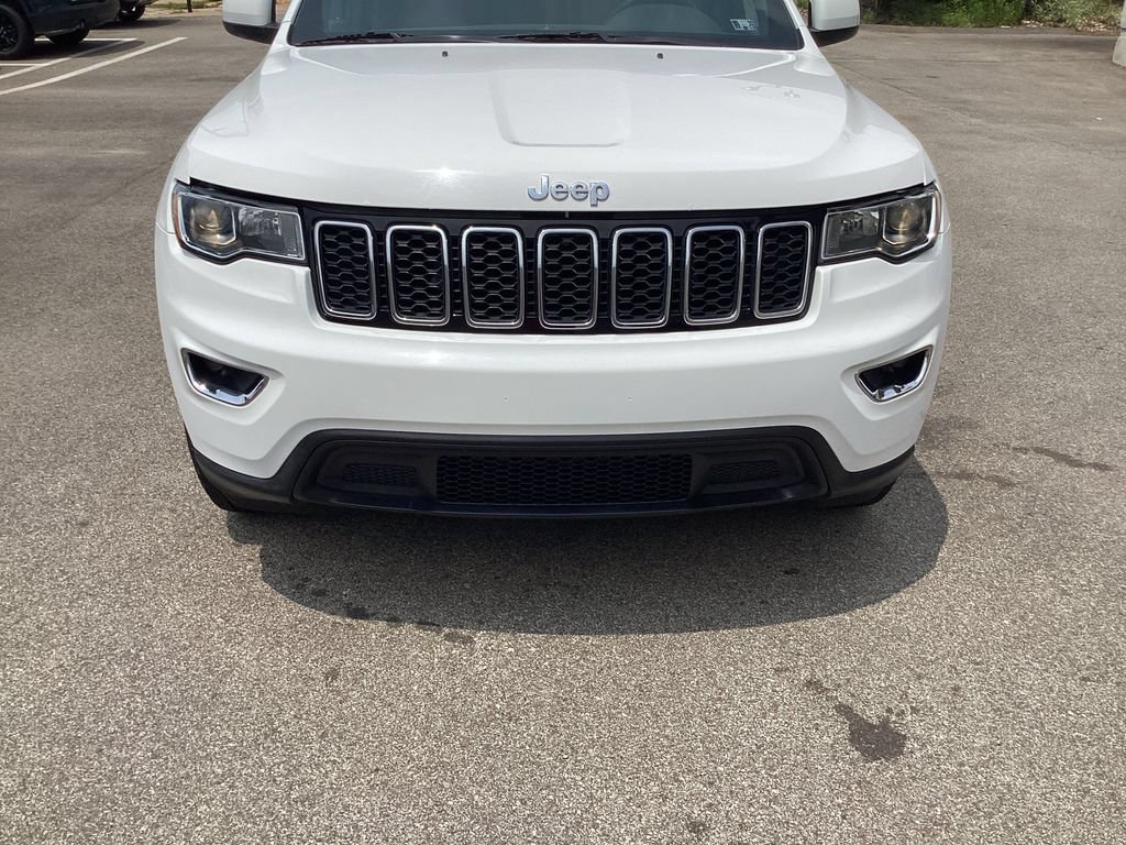 Used 2018 Jeep Grand Cherokee Laredo AWD/4WD image 18