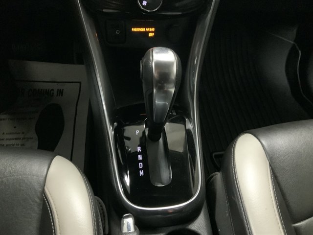 Used 2019 Chevrolet Trax Premier w/ Midnight Edition AWD/4WD image 34