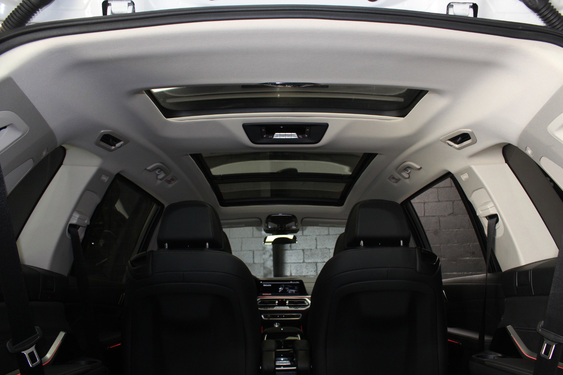 Used 2022 BMW X7 xDrive40i w/ Executive Package AWD/4WD image 22