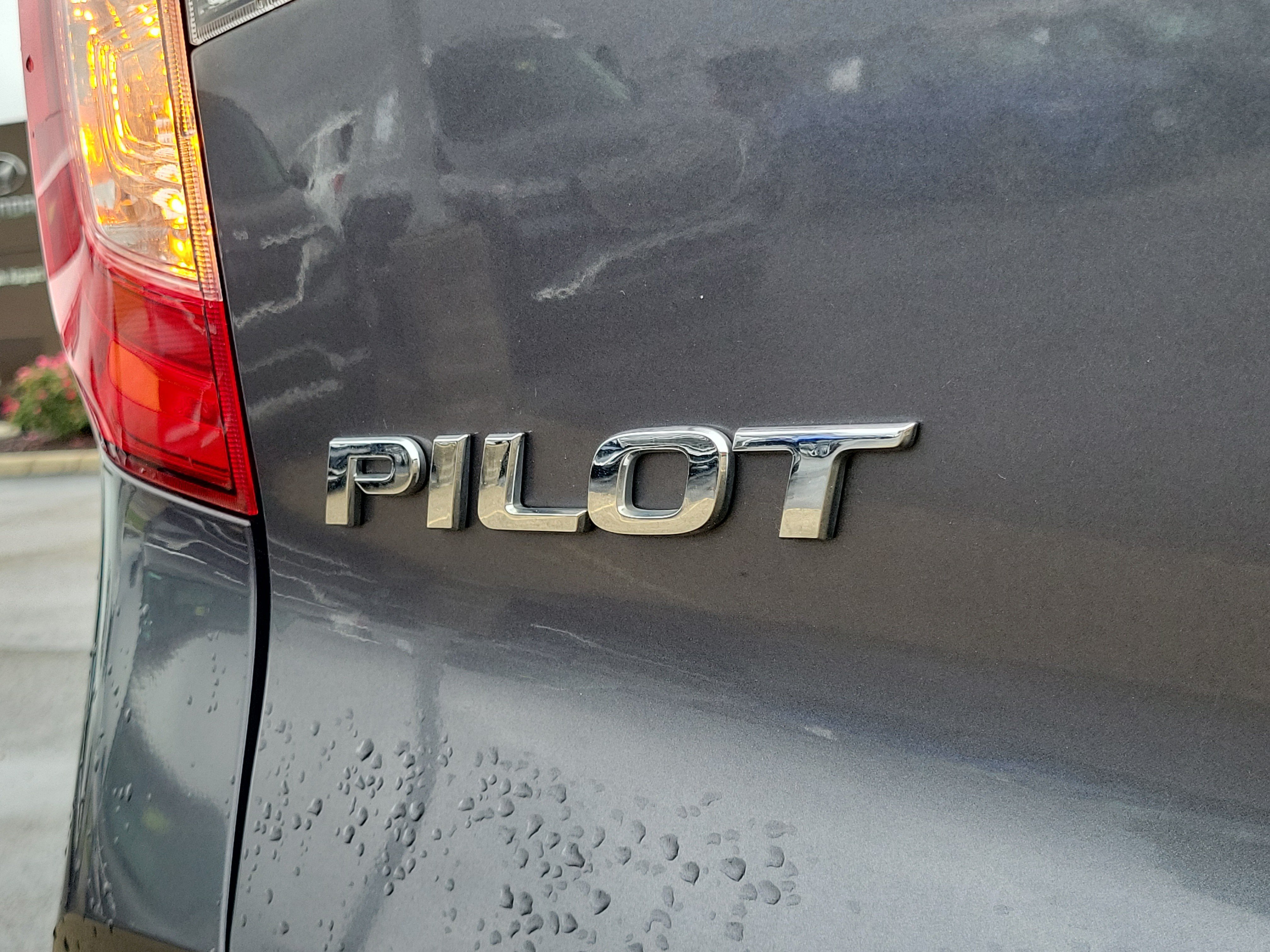 Used 2019 Honda Pilot Touring image 6