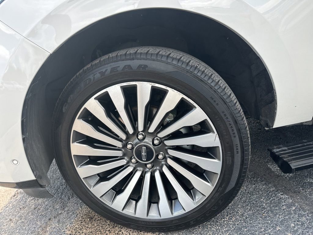 Used 2021 Lincoln Navigator Reserve w/ Luxury Package AWD/4WD image 19