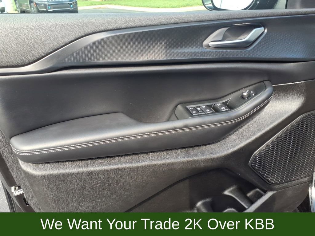 Used 2024 Jeep Grand Cherokee L Altitude image 12