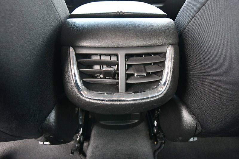 Used 2025 Chevrolet Malibu LT FWD image 17