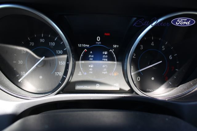 Used 2017 Jaguar XE Premium image 26