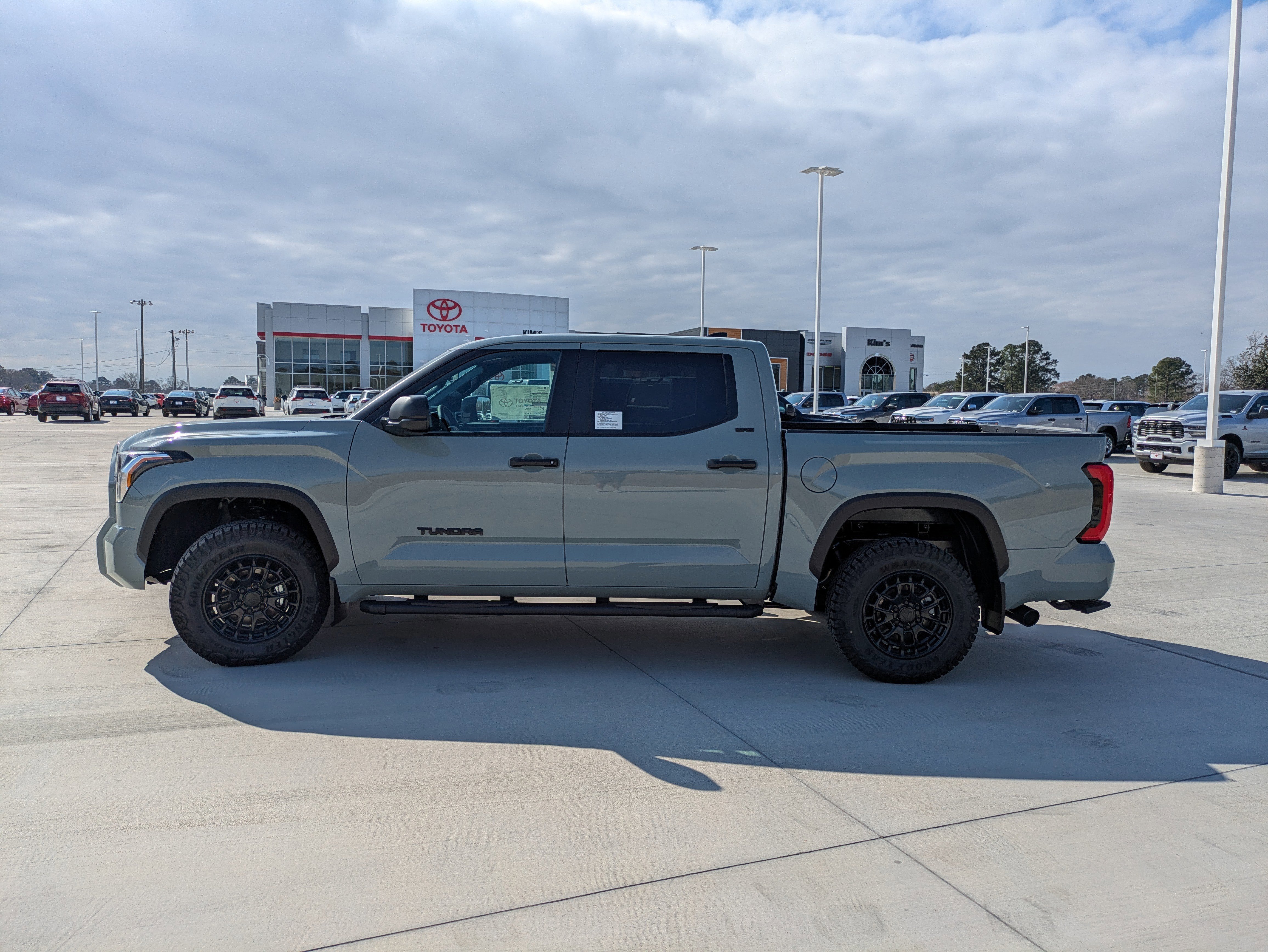 New 2026 Toyota Tundra SR5 AWD/4WD image 4