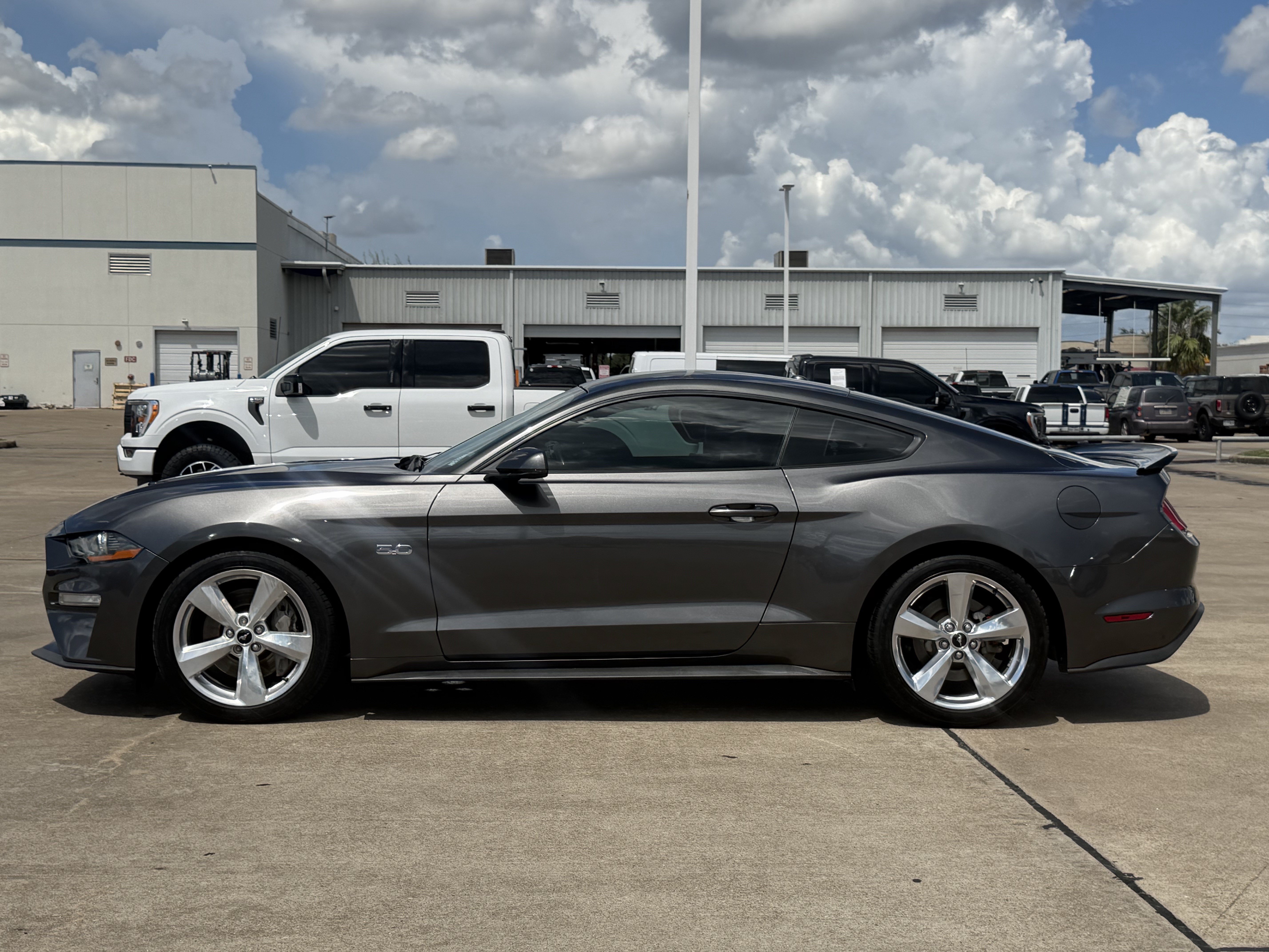 Used 2018 Ford Mustang GT Premium w/ Equipment Group 401A RWD image 5