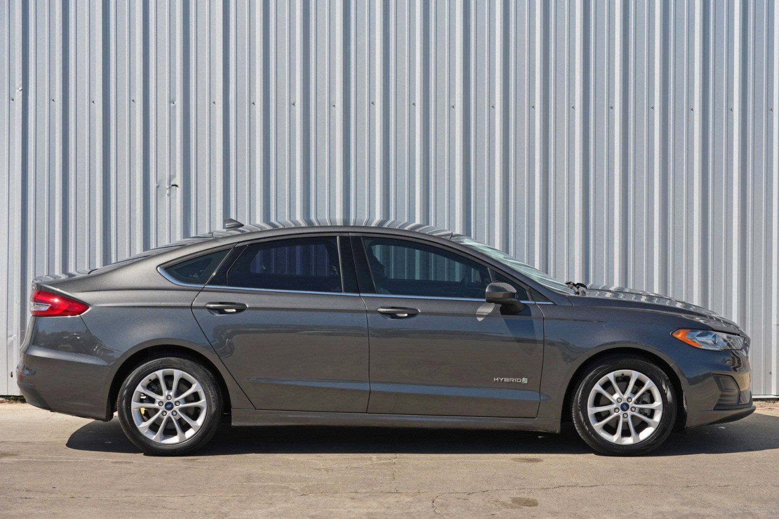 Used 2019 Ford Fusion SE image 45