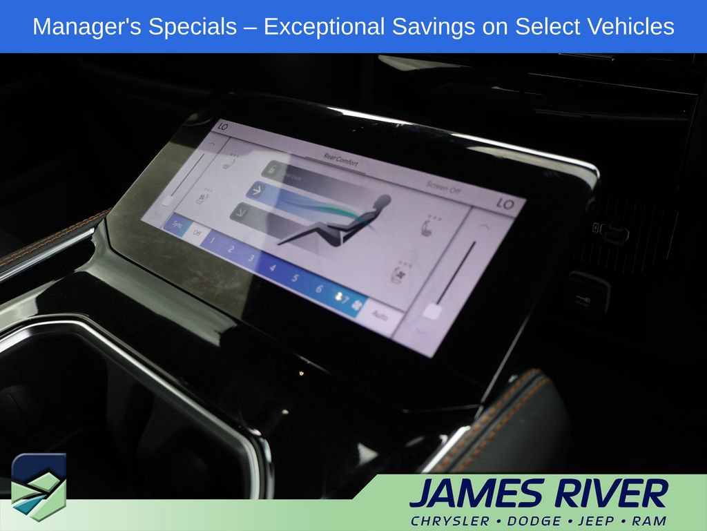 Used 2024 Jeep Grand Wagoneer L Series III AWD/4WD image 14