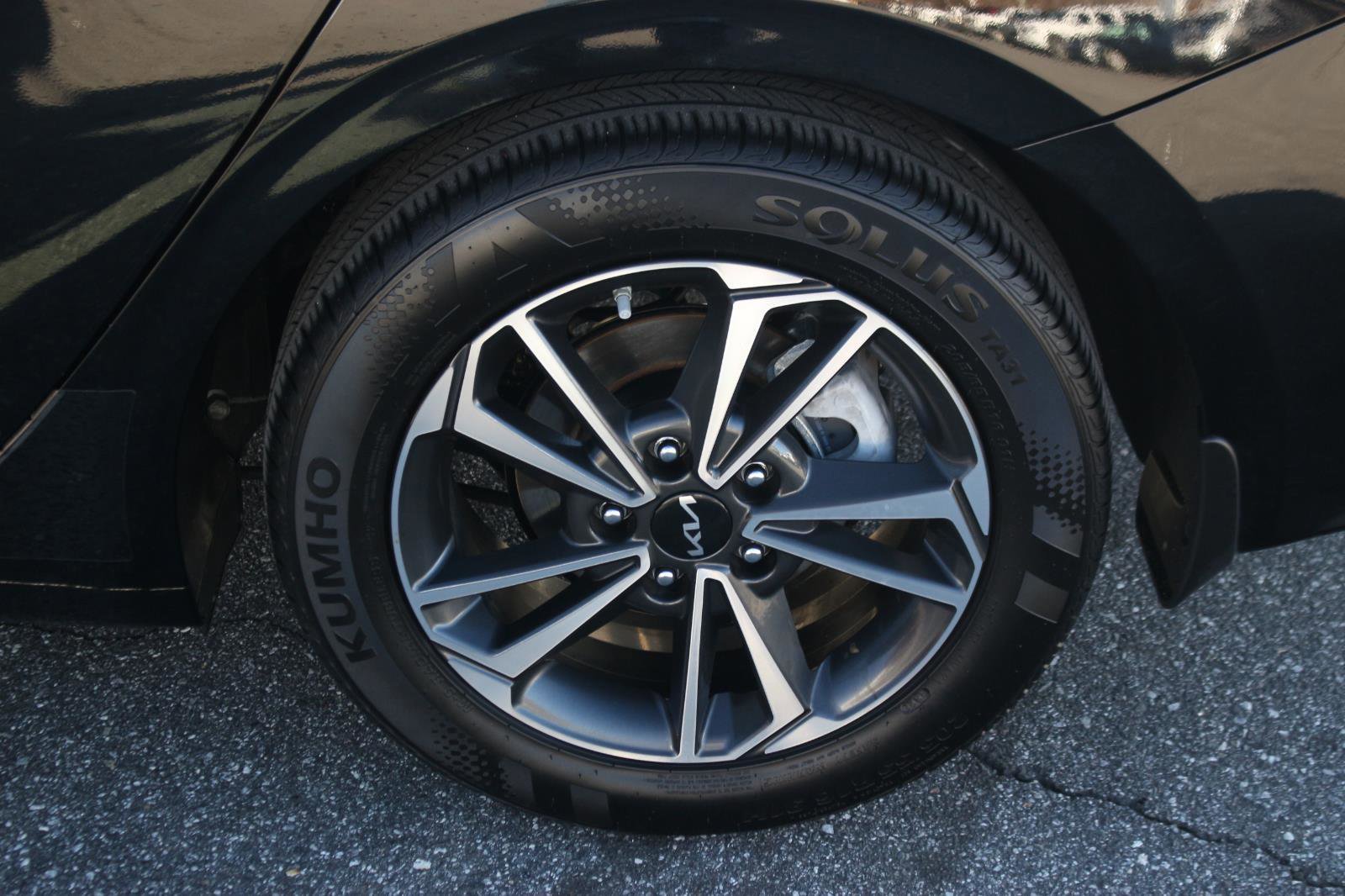 Used 2023 Kia Forte LXS w/ LXS Technology Package image 31