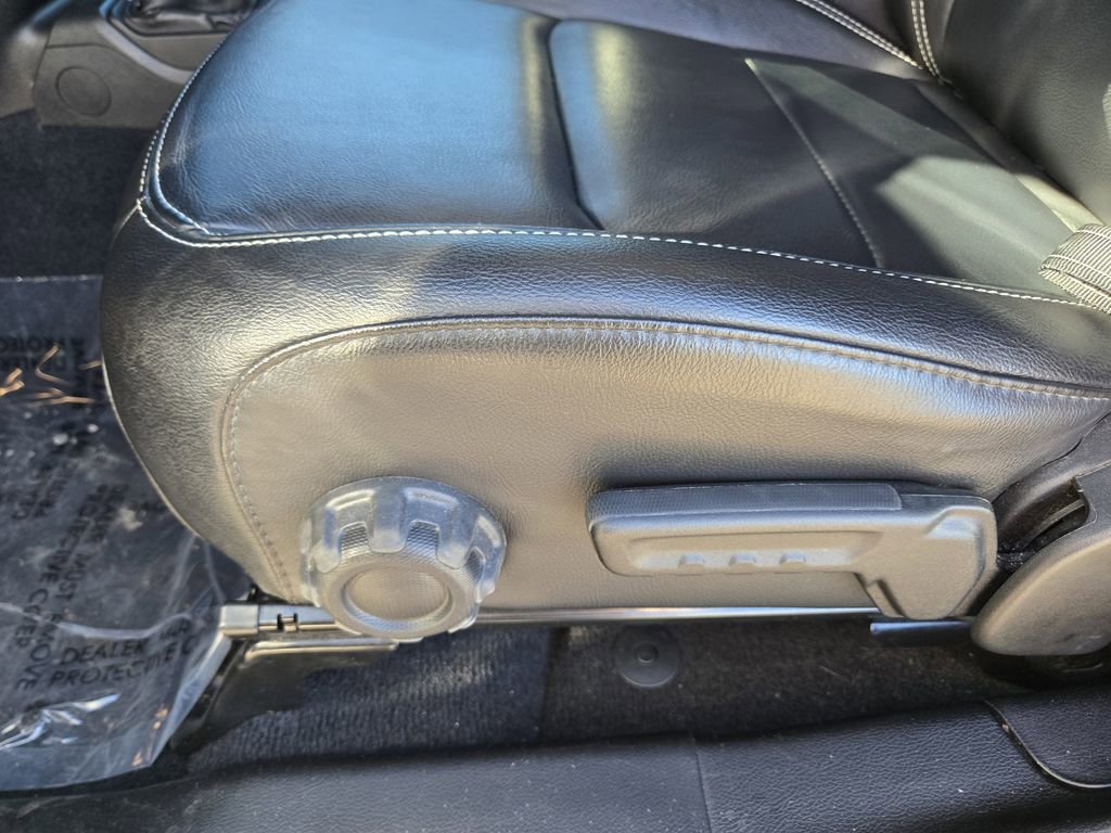 Used 2022 Jeep Wrangler Unlimited Sahara w/ Cold Weather Group image 24