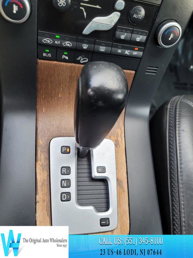 Used 2010 Volvo XC70 3.2 image 20