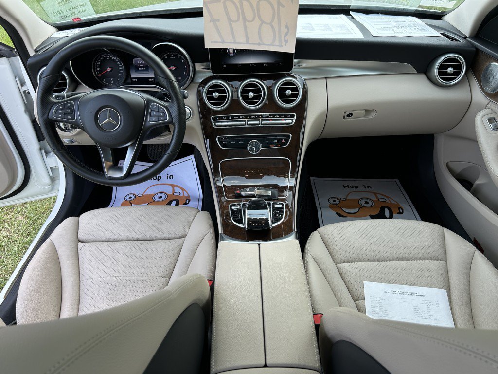 Used 2015 Mercedes-Benz C 300 4MATIC Sedan image 7