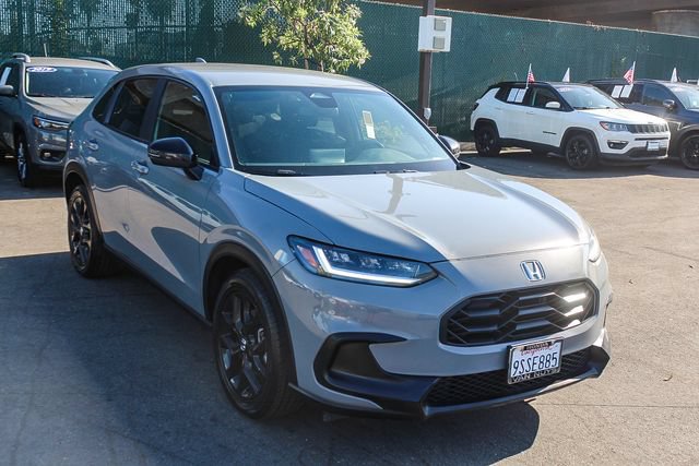 Used 2025 Honda HR-V Sport image 3