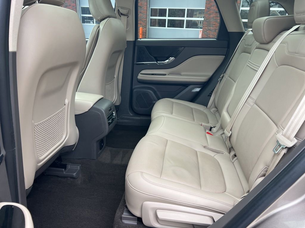 Used 2021 Lincoln Corsair AWD w/ Premium Package image 26