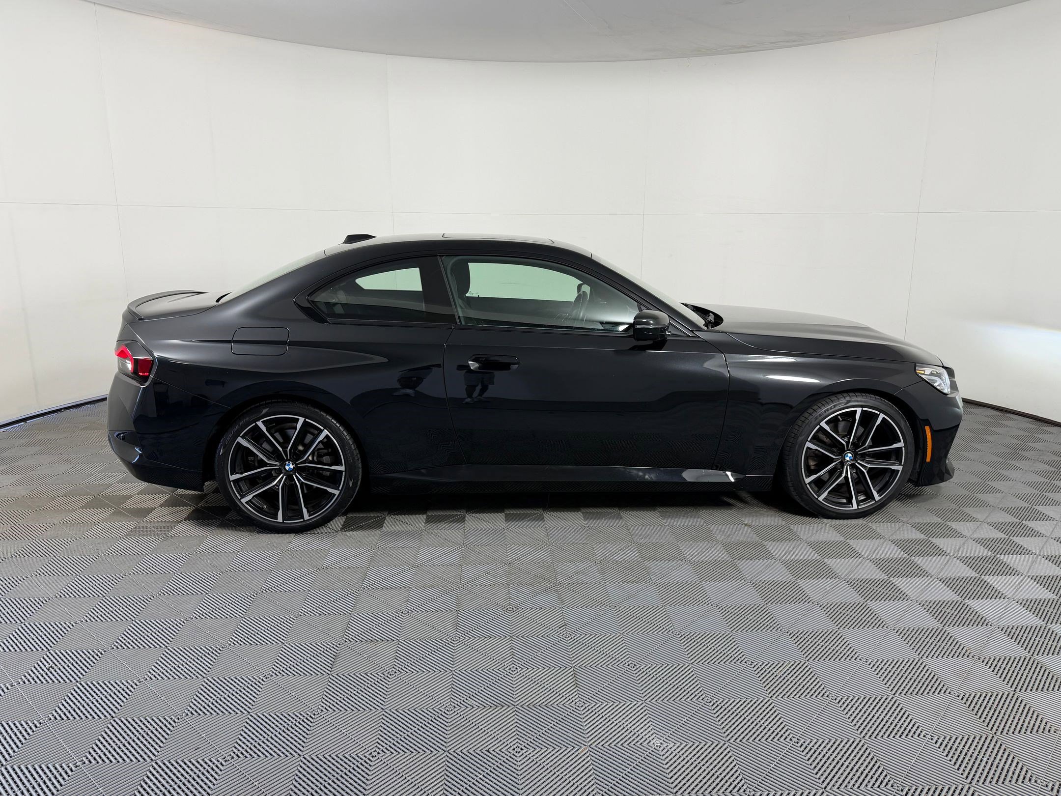 Used 2023 BMW 230i 230i w/ M Sport Package image 8