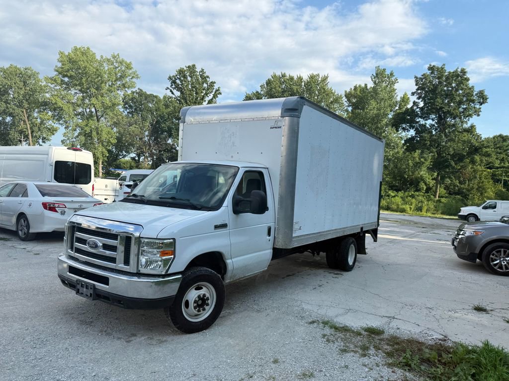 Used 2016 Ford E-450 and Econoline 450 Super Duty image 3