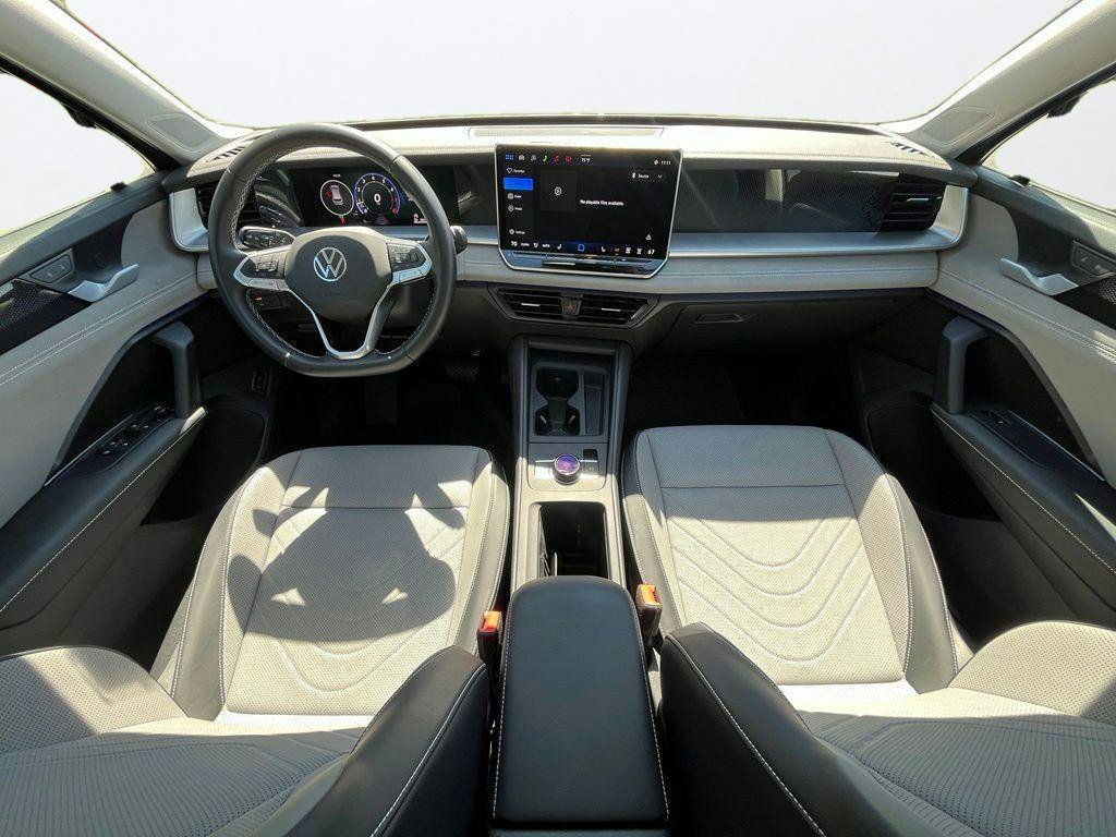 Certified 2026 Volkswagen Tiguan SE AWD/4WD image 15