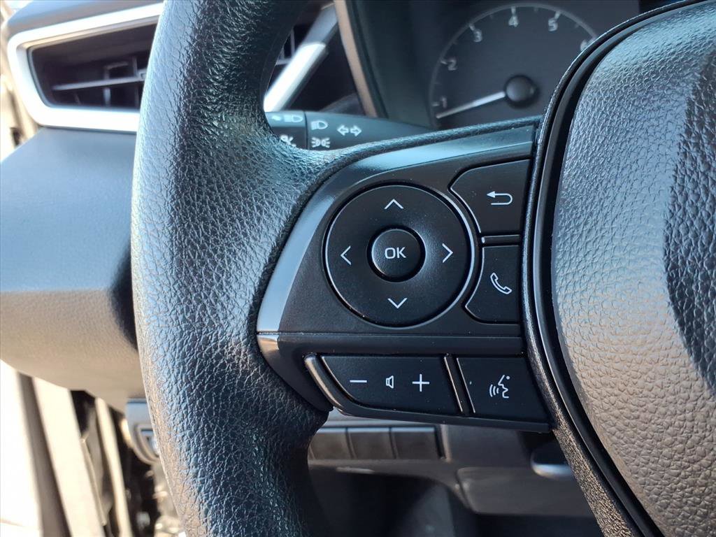 Used 2024 Toyota Corolla LE image 32