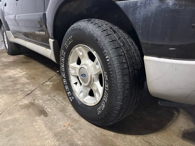 Used 2001 Ford Explorer Sport Trac 4x4 image 14