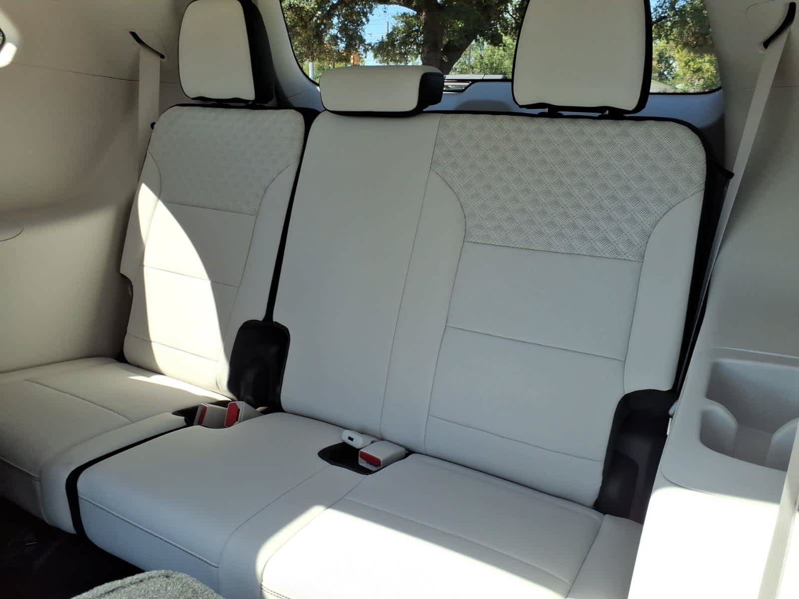 New 2027 GMC Acadia Denali FWD image 18