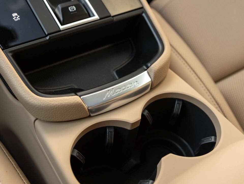 Certified 2026 Porsche Macan image 26