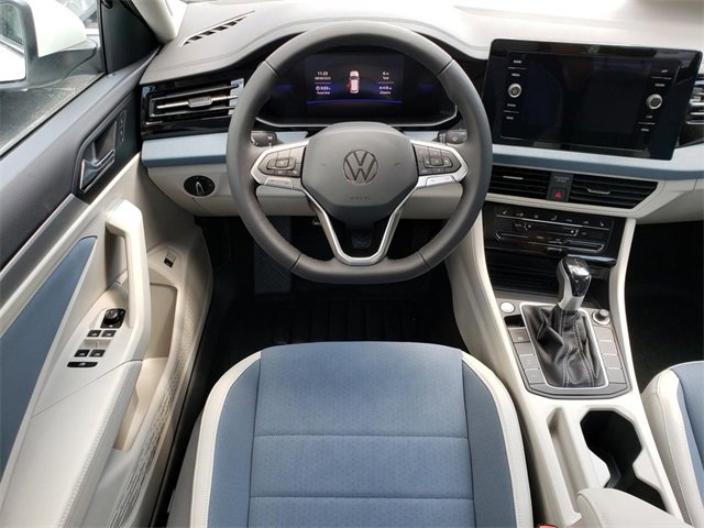 New 2025 Volkswagen Jetta SE image 9