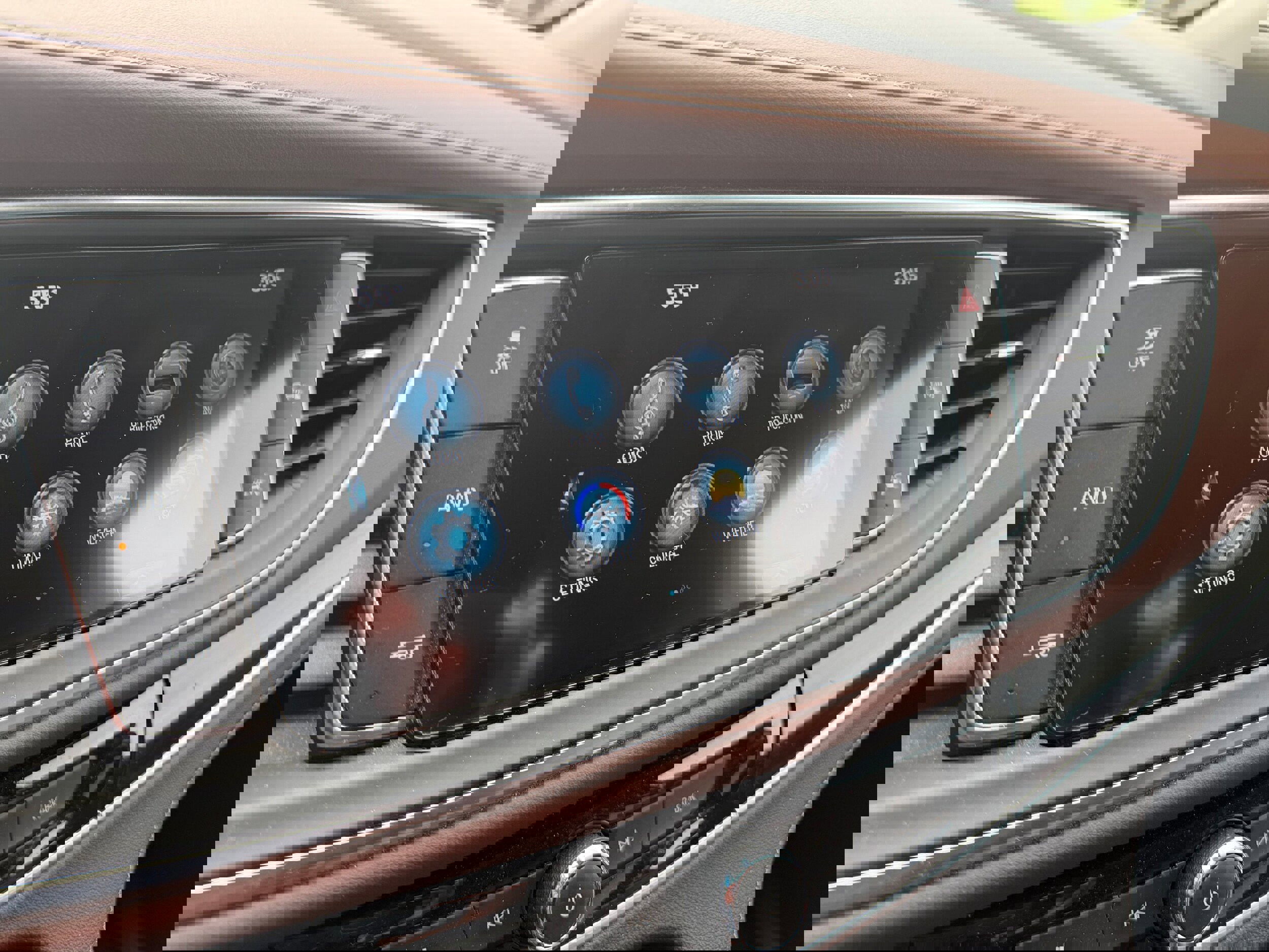 Used 2018 Buick Enclave Avenir w/ Avenir Technology Package image 18