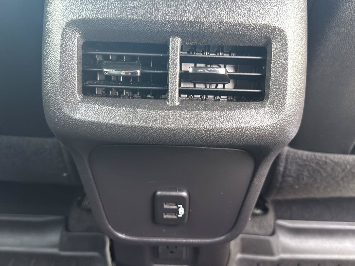 Used 2024 Chevrolet Equinox Premier w/ Redline Edition FWD image 26