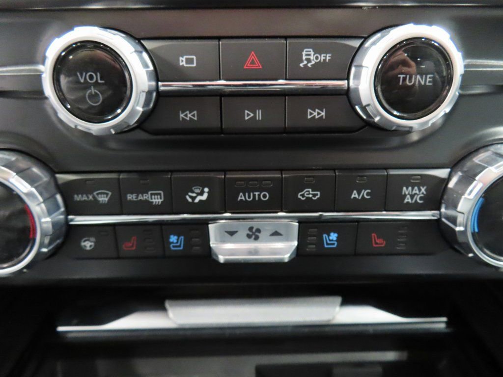 Used 2025 Ford F450 Platinum AWD/4WD image 71