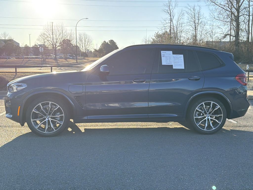 Used 2021 BMW X3 xDrive30e w/ M Sport Package image 11