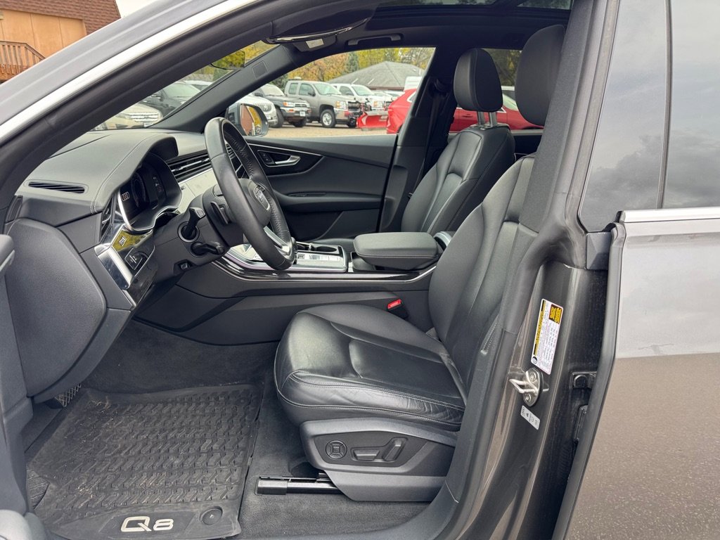 Used 2019 Audi Q8 Prestige image 16