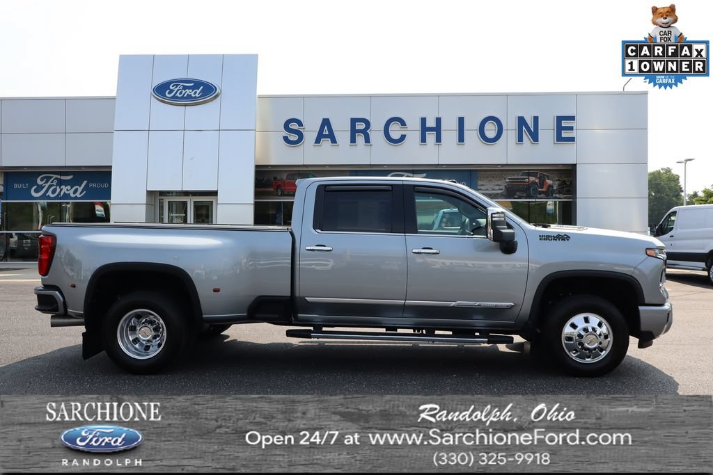 Used 2026 Chevrolet Silverado 3500 High Country w/ High Country Premium Package AWD/4WD image 1