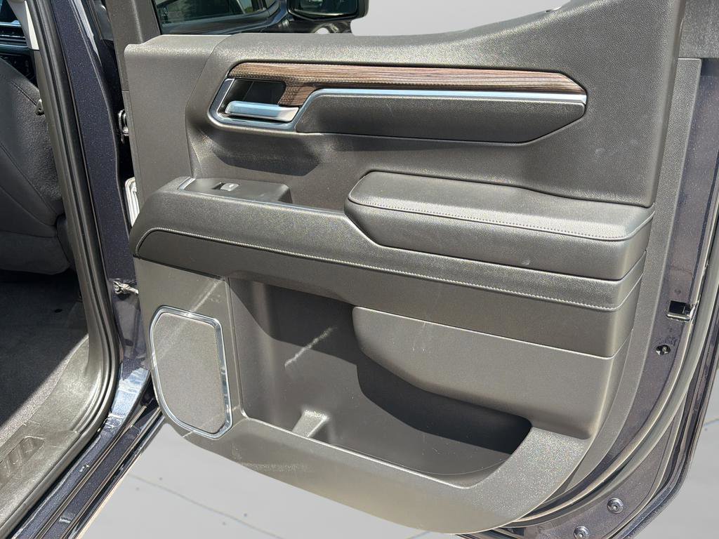 Used 2023 Chevrolet Silverado 1500 LT image 12