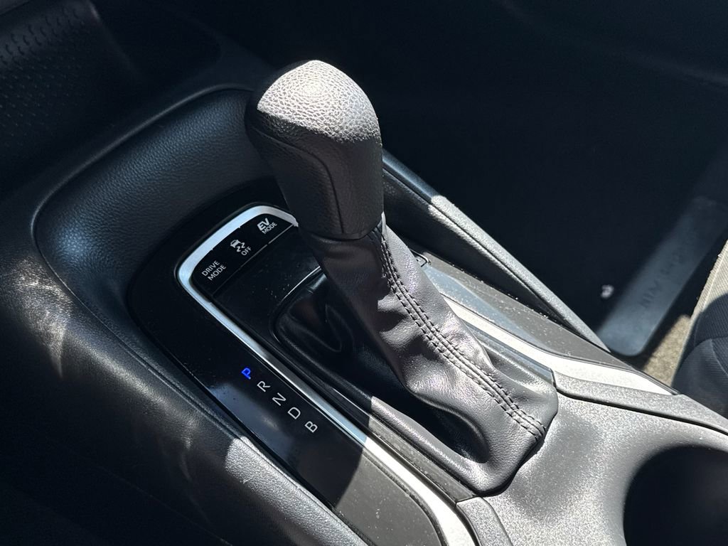 Used 2025 Toyota Corolla LE AWD/4WD image 26