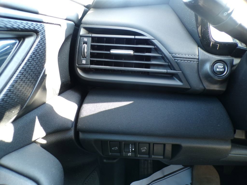 Used 2023 Subaru Outback Premium AWD/4WD image 27