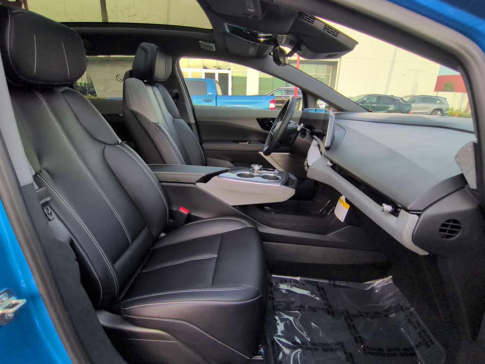 New 2025 Cadillac Optiq Luxury 1 image 28