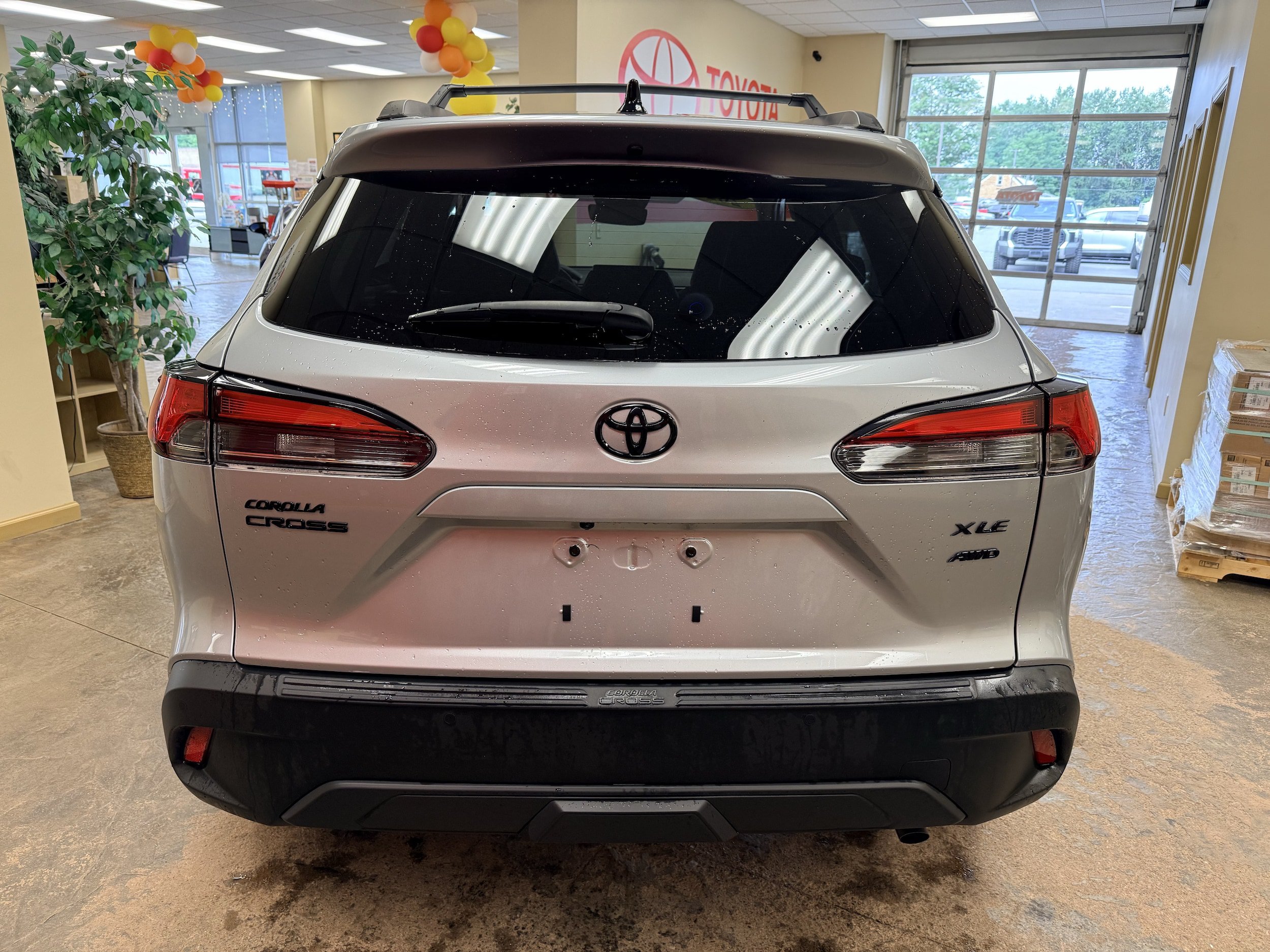 Used 2025 Toyota Corolla Cross XLE w/ Convenience Package AWD/4WD image 11
