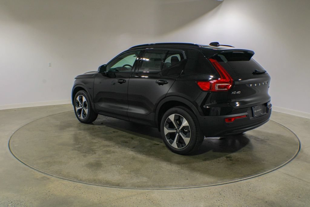 New 2026 Volvo XC40 B5 Plus w/ Protection Package Premier AWD/4WD image 3