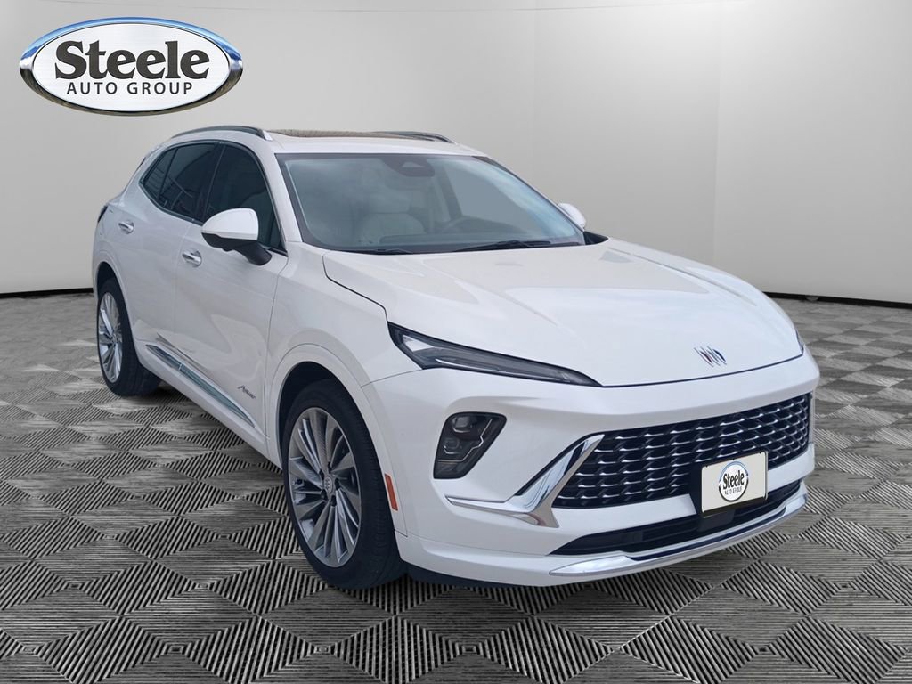Used 2024 Buick Envision Avenir image 3