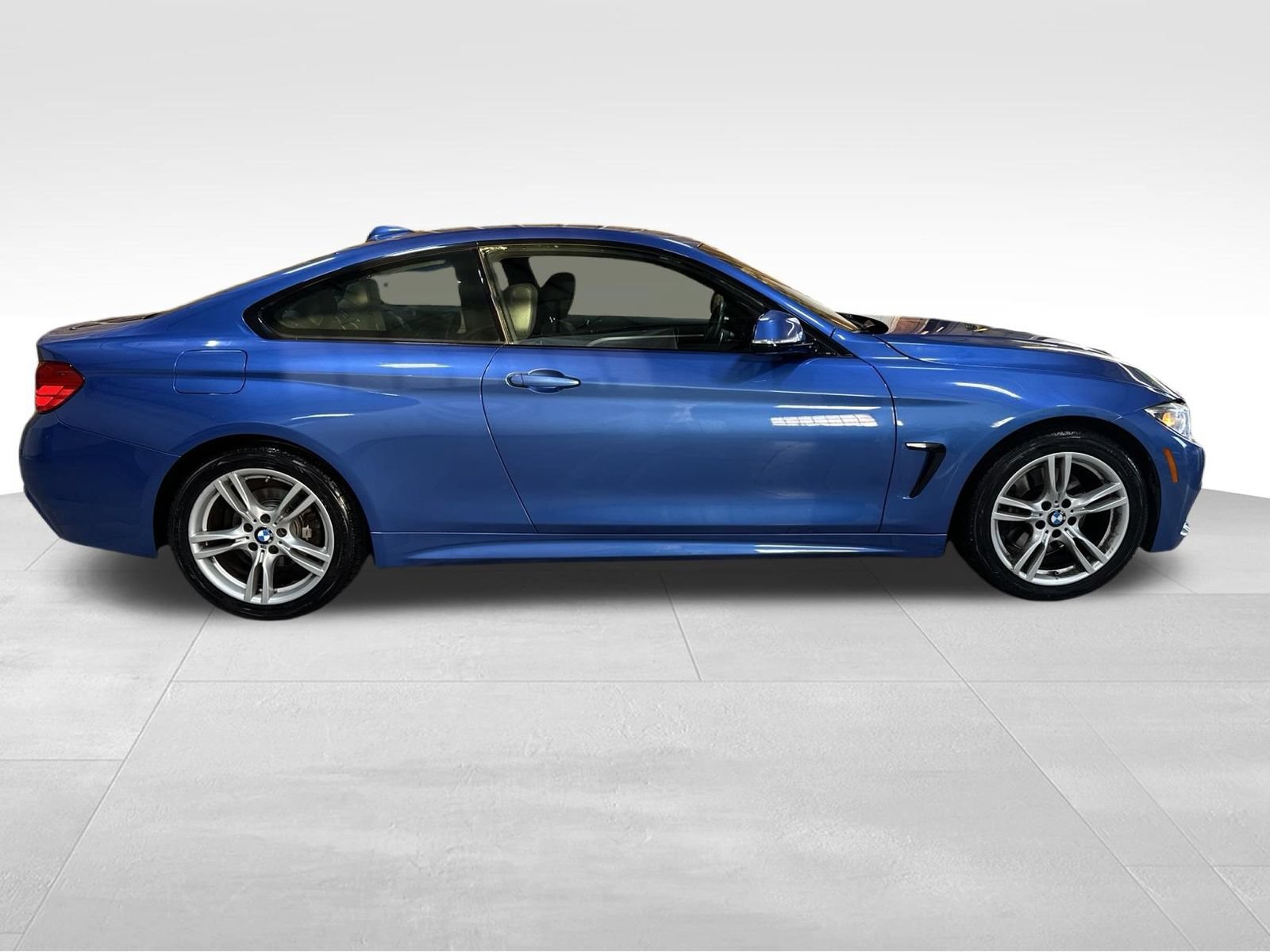 Used 2015 BMW 428i xDrive Coupe AWD/4WD image 4