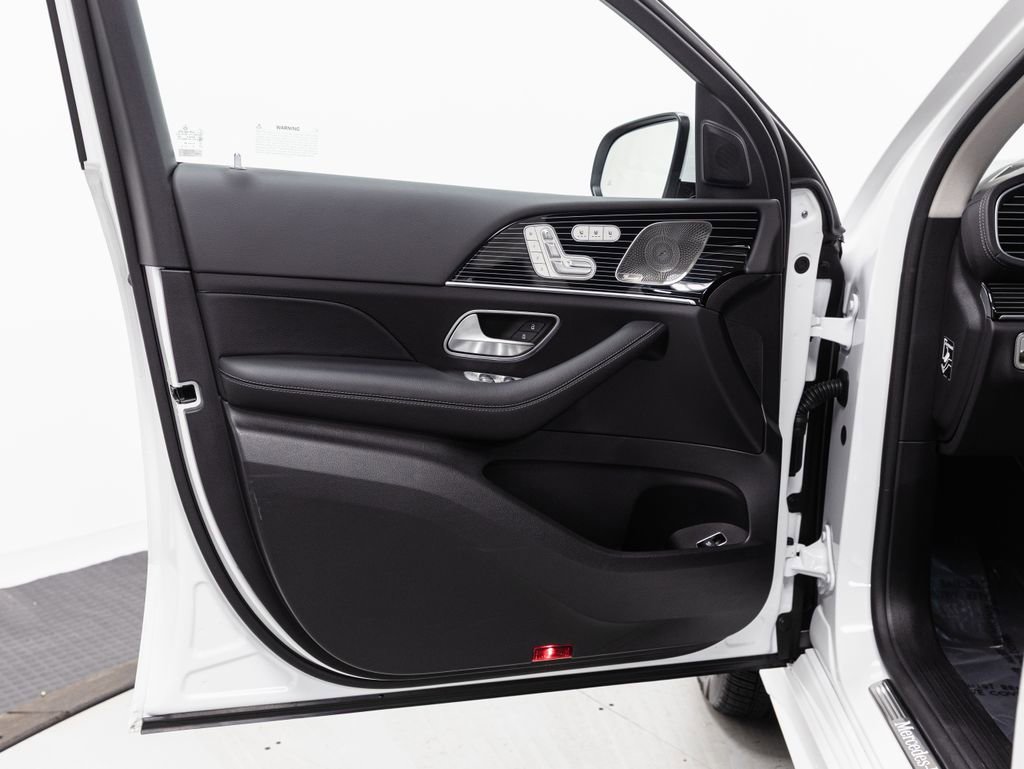 Used 2025 Mercedes-Benz GLE 450 4MATIC Coupe image 5