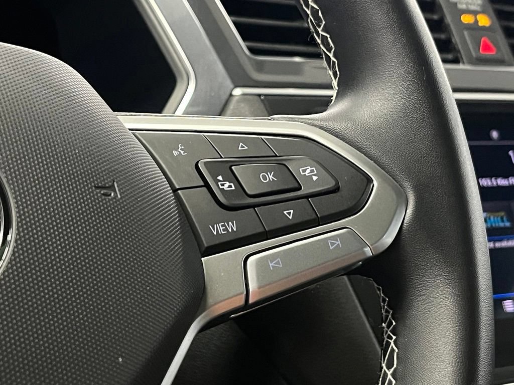 Certified 2023 Volkswagen Tiguan SE R-Line FWD image 28
