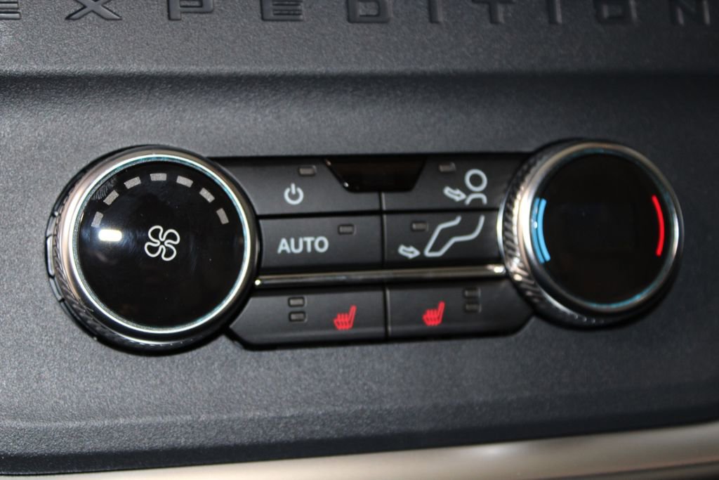 New 2026 Ford Expedition Platinum image 28