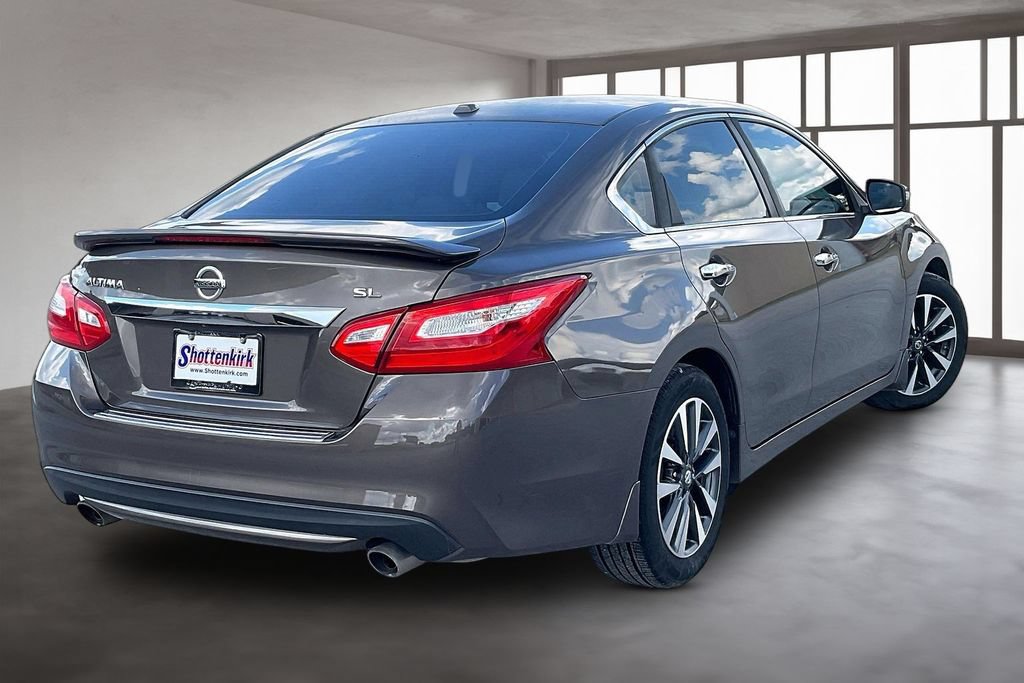 Used 2016 Nissan Altima 2.5 SL w/ 2.5 Technology w/LED Package FWD image 6
