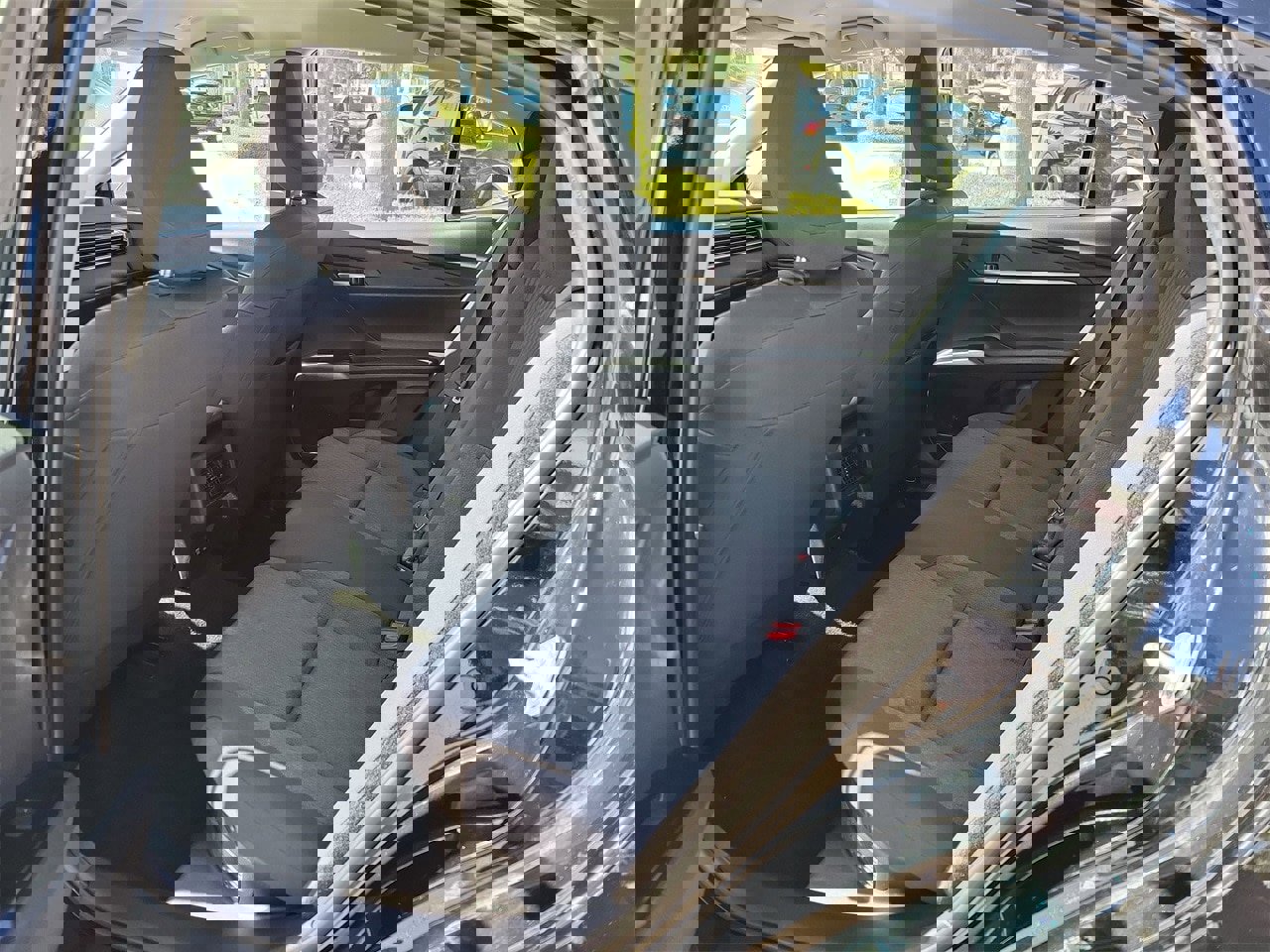 Used 2025 Toyota Camry LE image 10