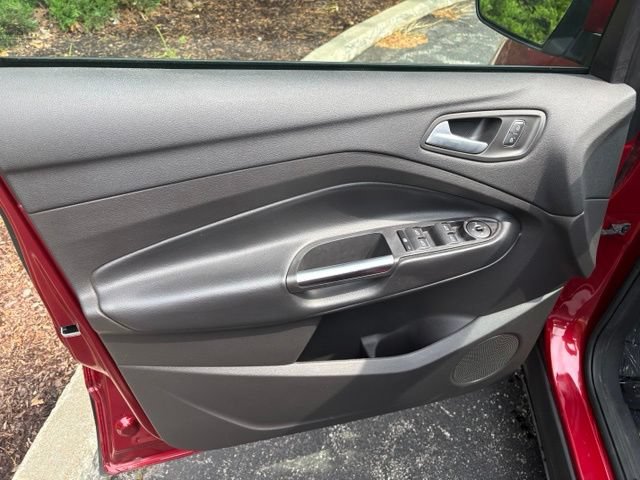 Used 2019 Ford Escape SE FWD image 15