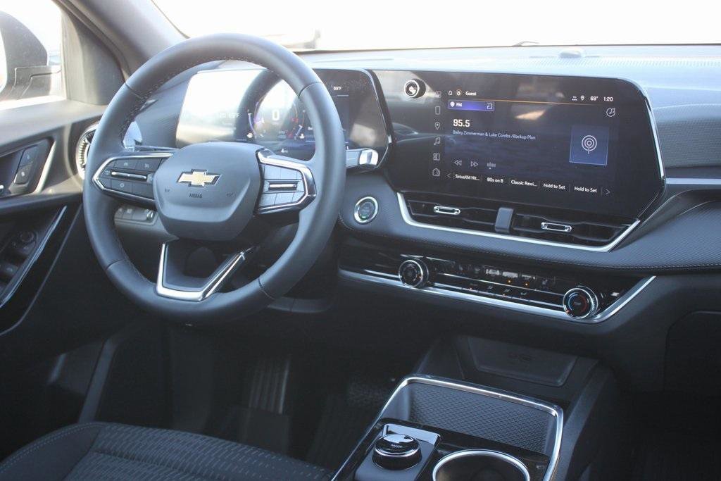 New 2026 Chevrolet Equinox LT w/ LPO, Floor Liner Package image 9