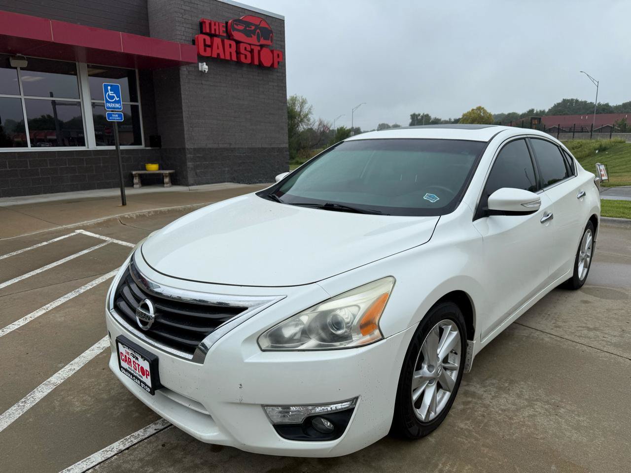 Used 2015 Nissan Altima 2.5 SL w/ Moonroof Package FWD image 3
